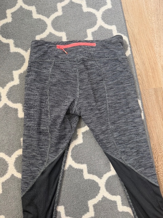Lululemon Pace Rival Crop 22”- Size 6 - Picture 5 of 5